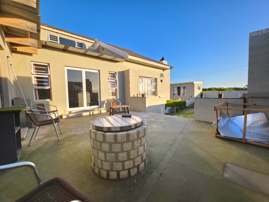 5 Bedroom Property for Sale in Hawston Western Cape